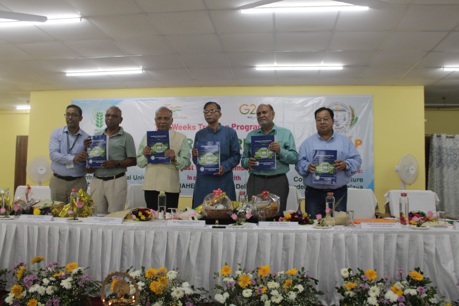 College of Agriculture, CAU, Kyrdemkulai hosts two weeks training on Natural Farming under IDP-NAHEP. Dr. Anupam Mishra, Hon’ble Vice Chancellor, CAU, Imphal, Chaired the event. Prof. Dwipendra Thakuria, Dean, College of Agriculture, Kyrdemkulai and Course Director welcomed the dignitaries and participants.