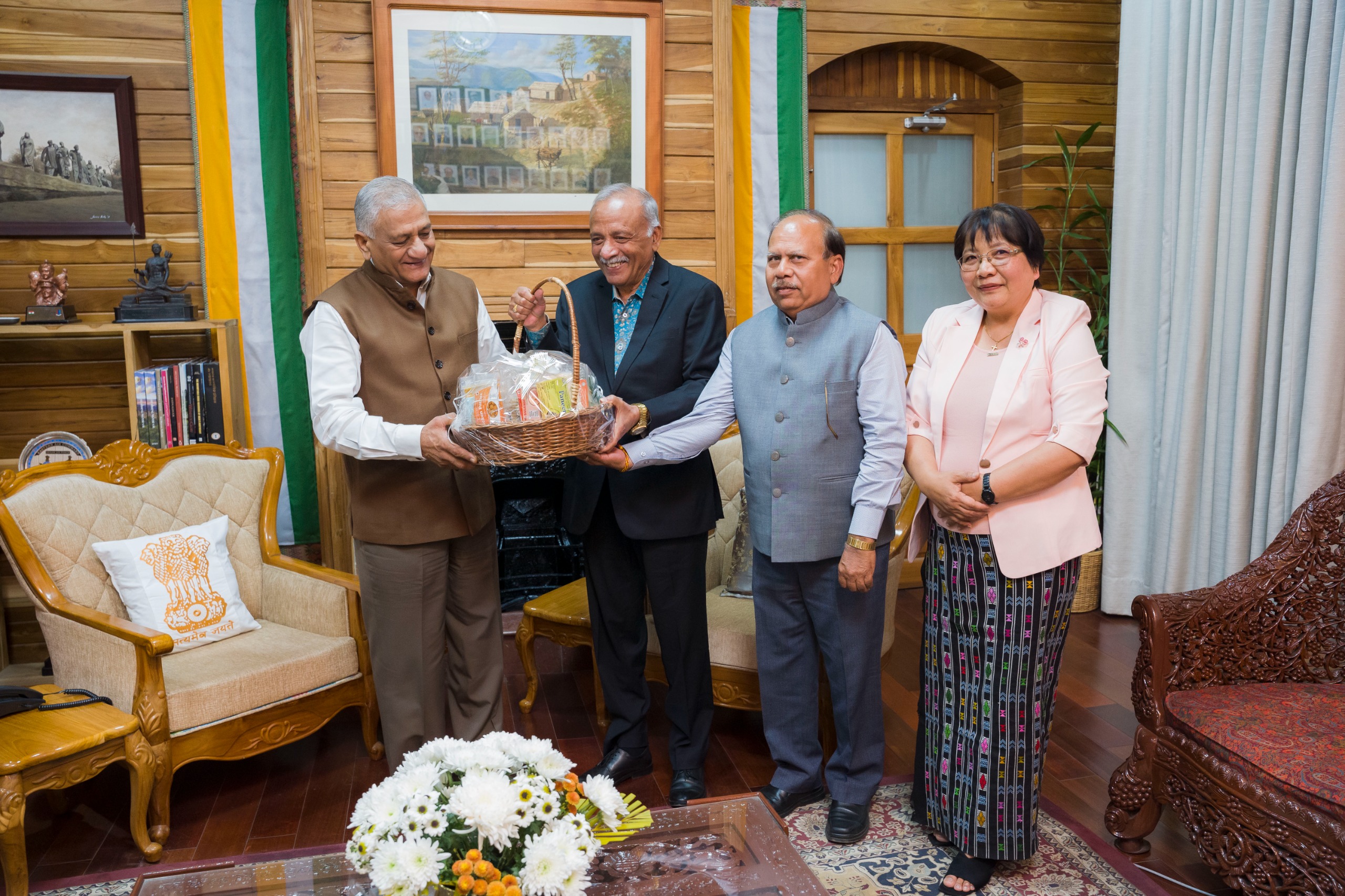 The Hon’ble Vice Chancellor of CAU Imphal, Dr. Anupam Mishra, accompanied paid a courtesy visit to the Hon’ble Governor of Mizoram, His Excellency, V.K. Singh