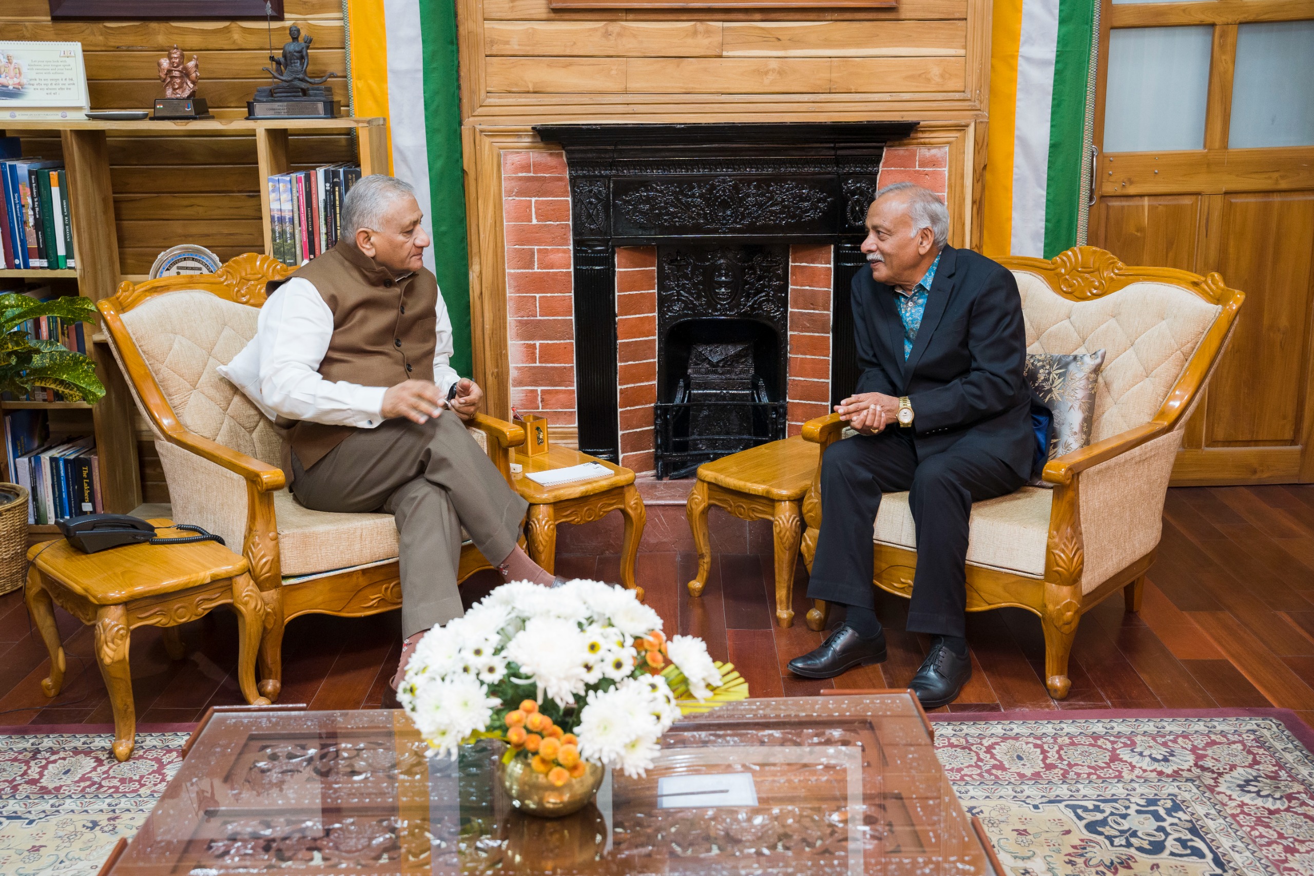 The Hon’ble Vice Chancellor of CAU Imphal, Dr. Anupam Mishra, accompanied paid a courtesy visit to the Hon’ble Governor of Mizoram, His Excellency, V.K. Singh