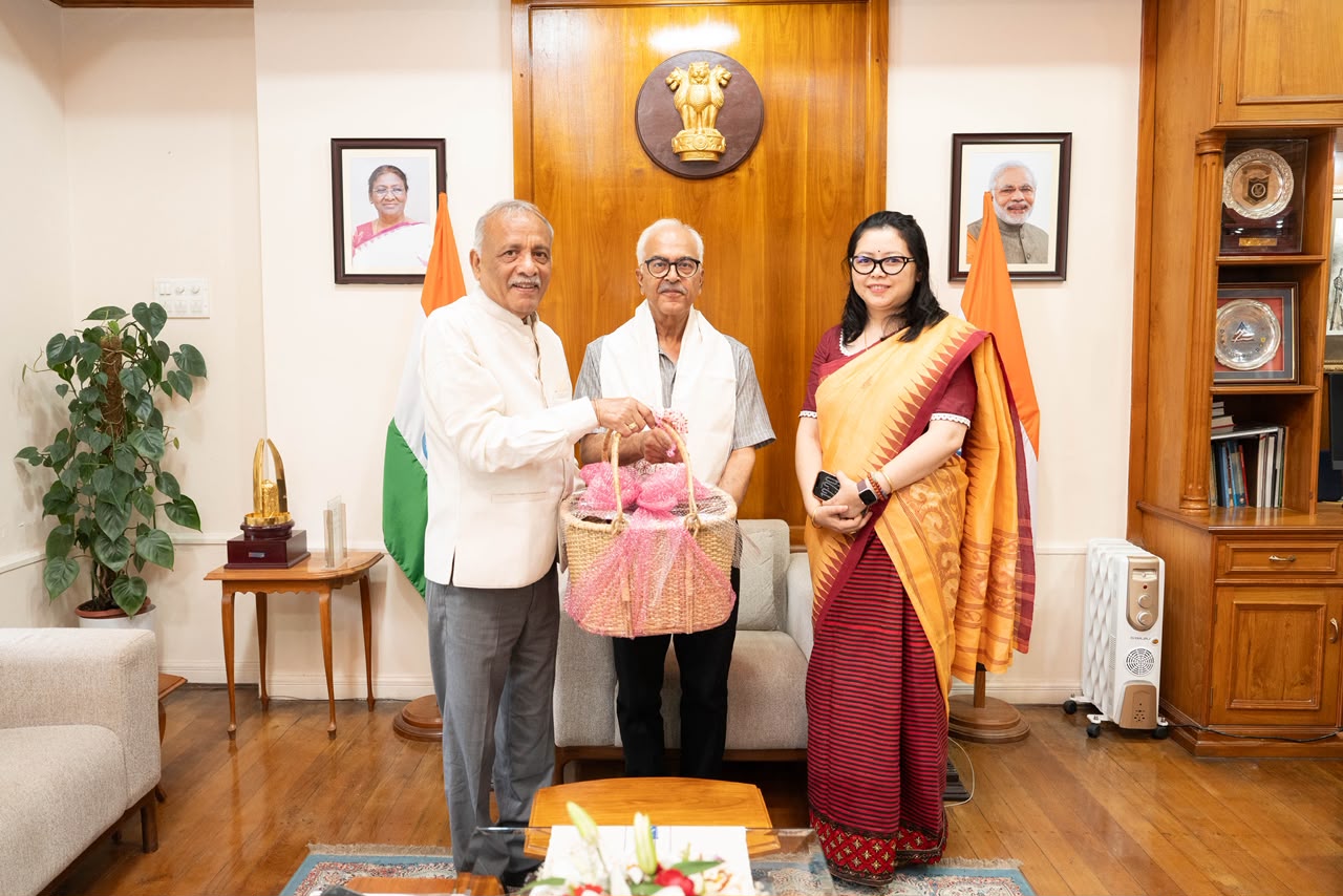 Hon’ble Vice Chancellor, CAU, Imphal, Dr. Anupam Mishra called on the Hon’ble Governor of Manipur, Shri Ajay Kumar Bhalla, on 14th July 2026.